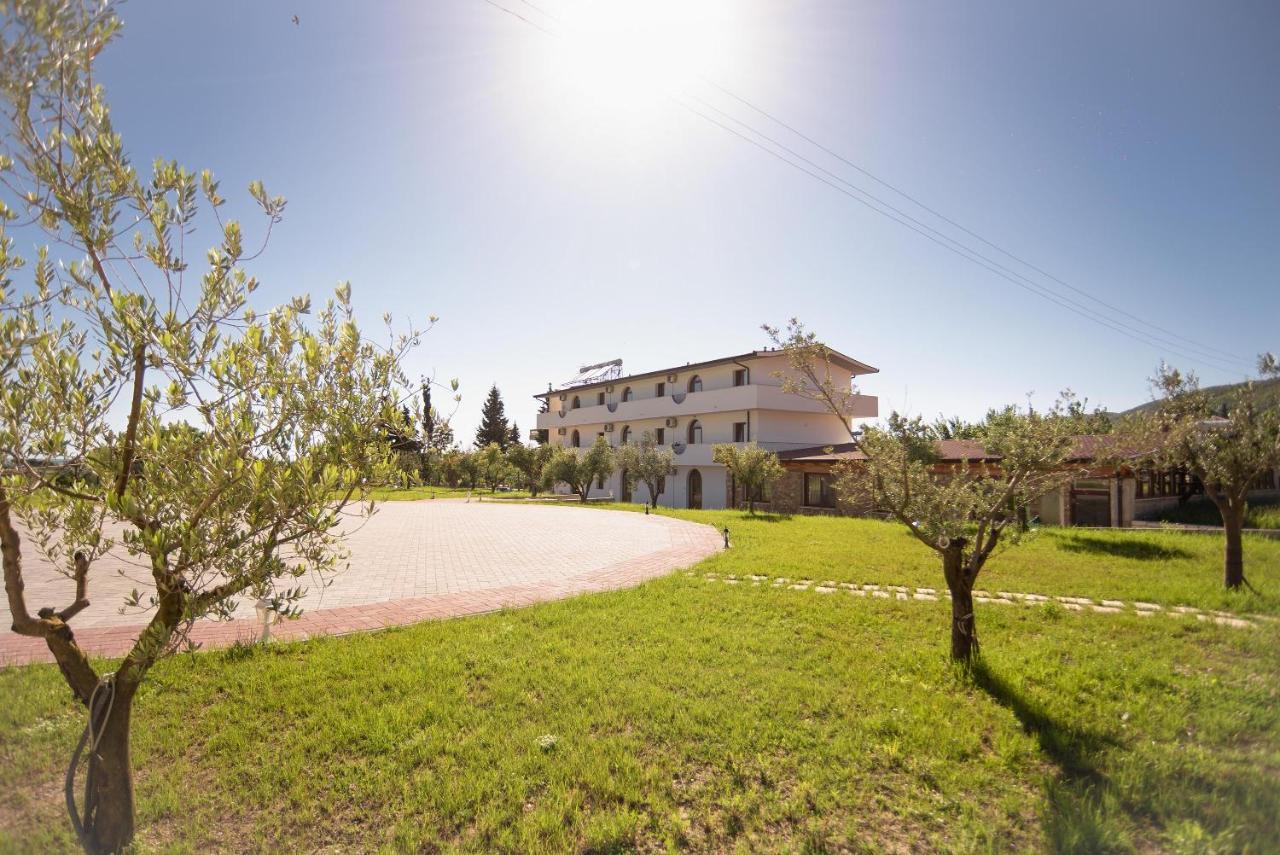 Hotel San Pietro Martin Fushe-Drac Buitenkant foto
