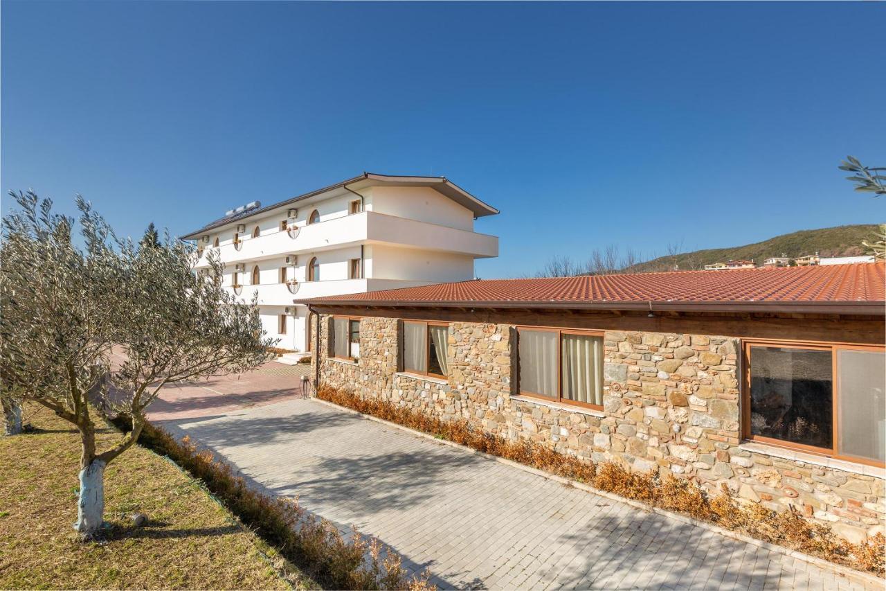 Hotel San Pietro Martin Fushe-Drac Buitenkant foto